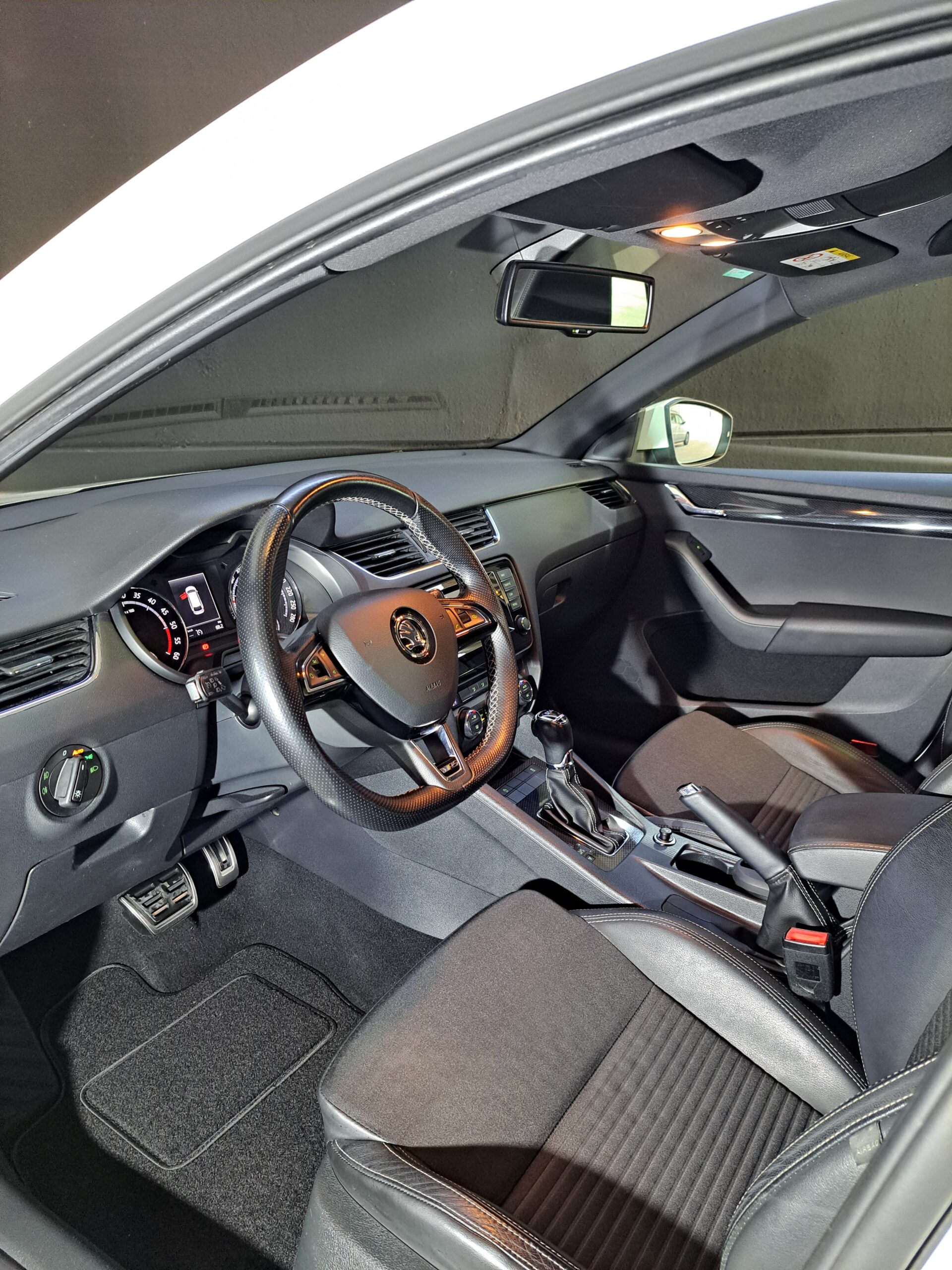 SKODA OCTAVIA COMBI RS