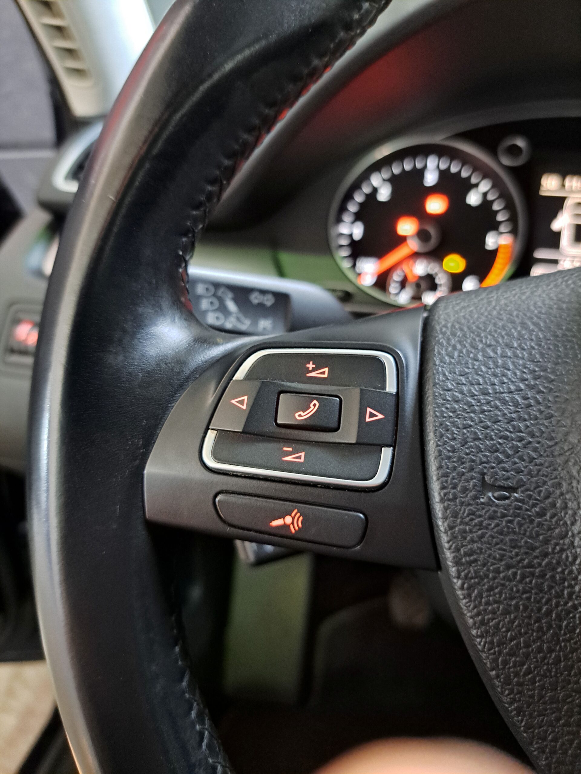 VOLKSWAGEN PASSAT VARIANT 2.0 TDI 140 CV