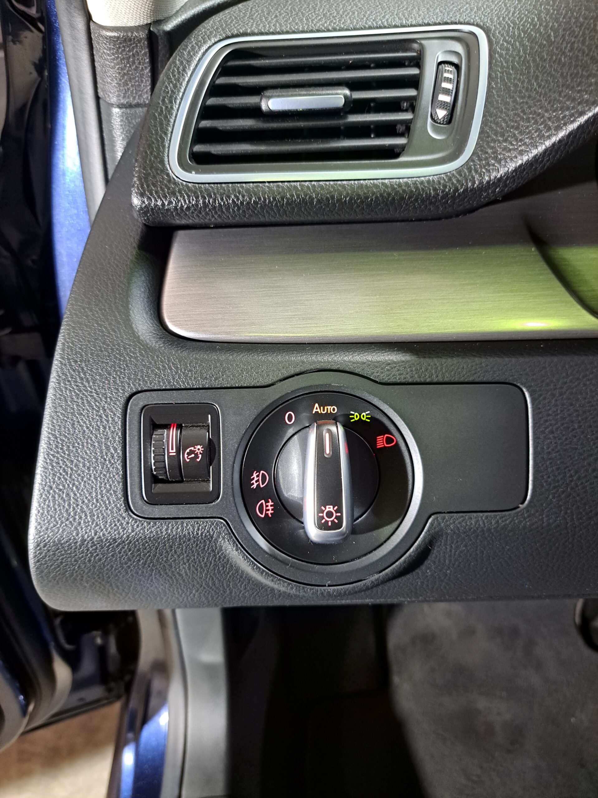 VOLKSWAGEN PASSAT VARIANT 2.0 TDI 140 CV